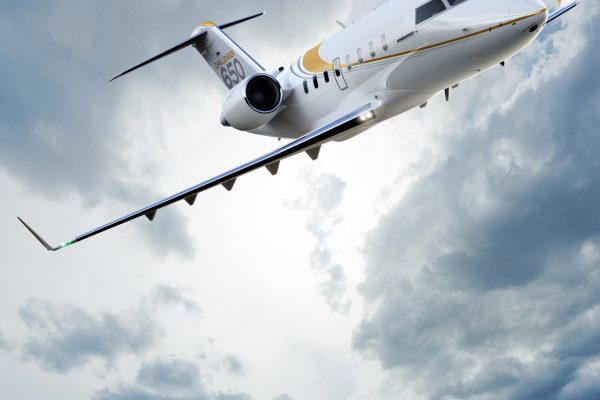 Challenger 650 Exterior Sky