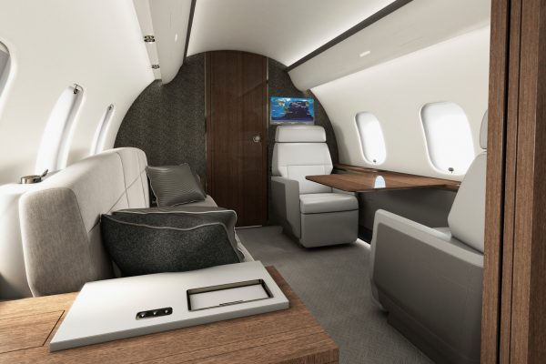 Global 5000 interior private suite